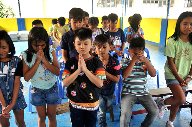 Sa Puso Ministry outreach in Backside, Vergara, Mandaluyong City in 2017